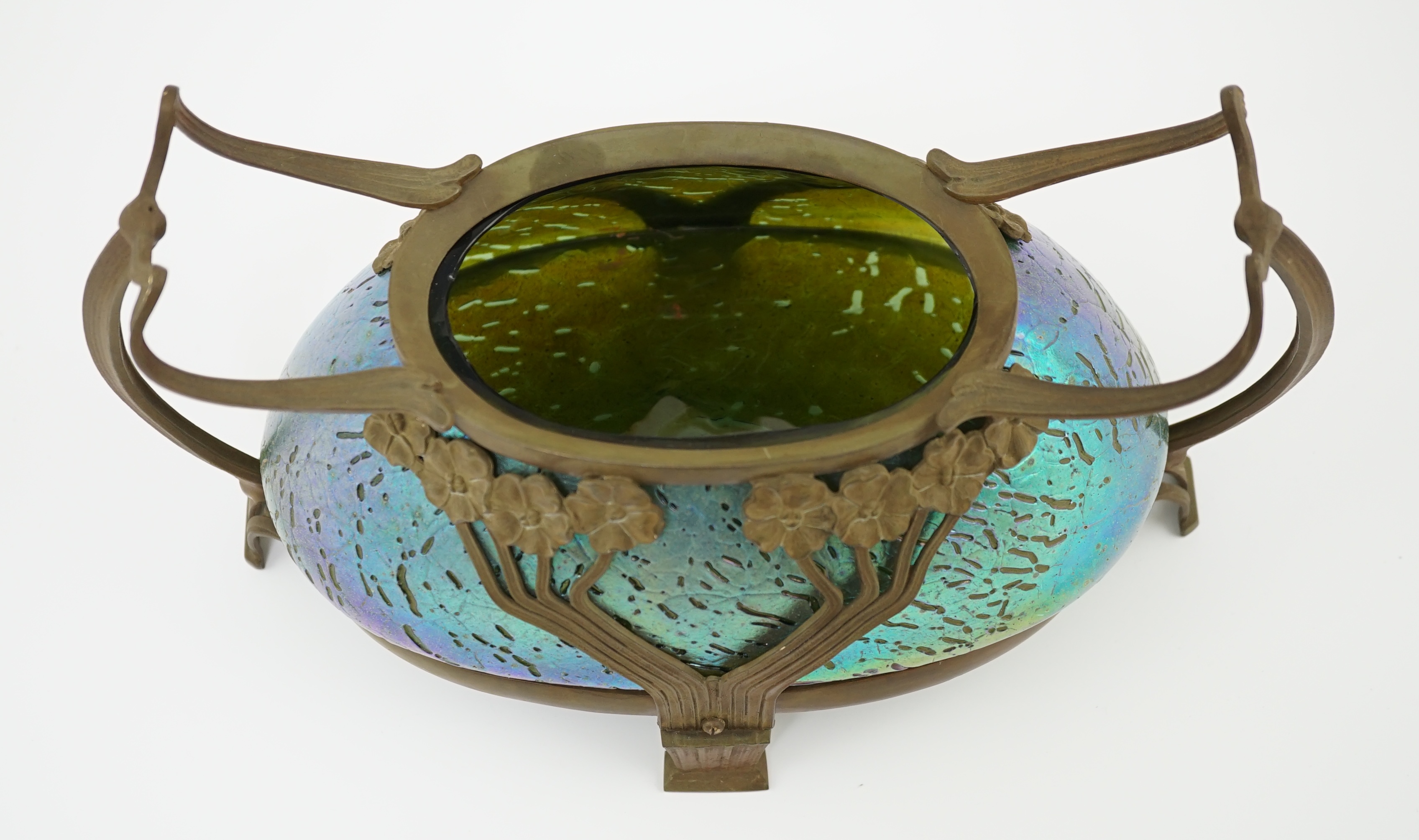 Attributed to Otto Thamm, for Fritz Heckert glassworks. An Art Nouveau (Jugendstil) iridescent glass and bronze mounted bowl, c.1900